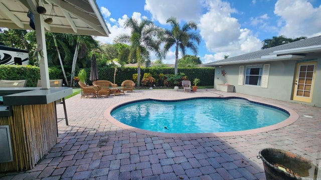 2 of 12 - 4298 Magnolia Street, Palm Beach Gardens, FL