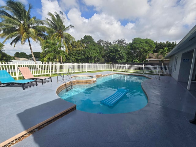 1 of 35 - 242 Las Palmas Street, Royal Palm Beach, FL