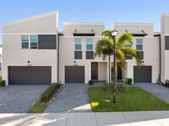 2 of 38 - 3939 Se Mentmore Lane, Stuart, FL