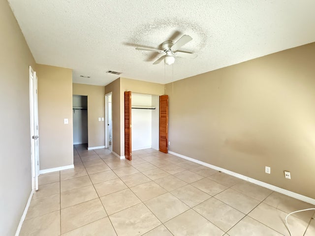 4 of 12 - 1997 Se Burgundy Lane, Port Saint Lucie, FL