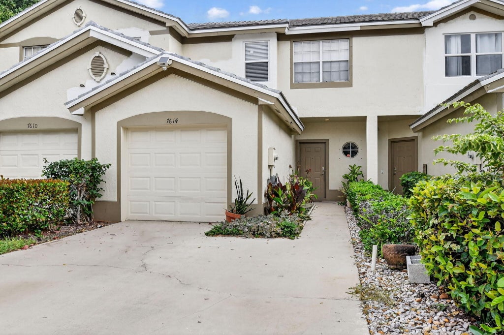 7614 Sonesta Shores Dr, Lake Worth