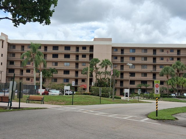 7770 Tahiti Lane #206, Lake Worth