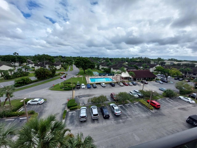 4 of 19 - 7770 Tahiti Lane #206, Lake Worth, FL