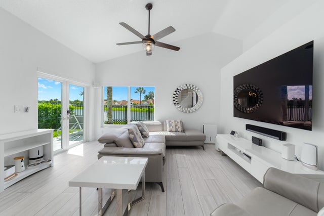 4 of 47 - 8950 Lake Park Circle N, Davie, FL
