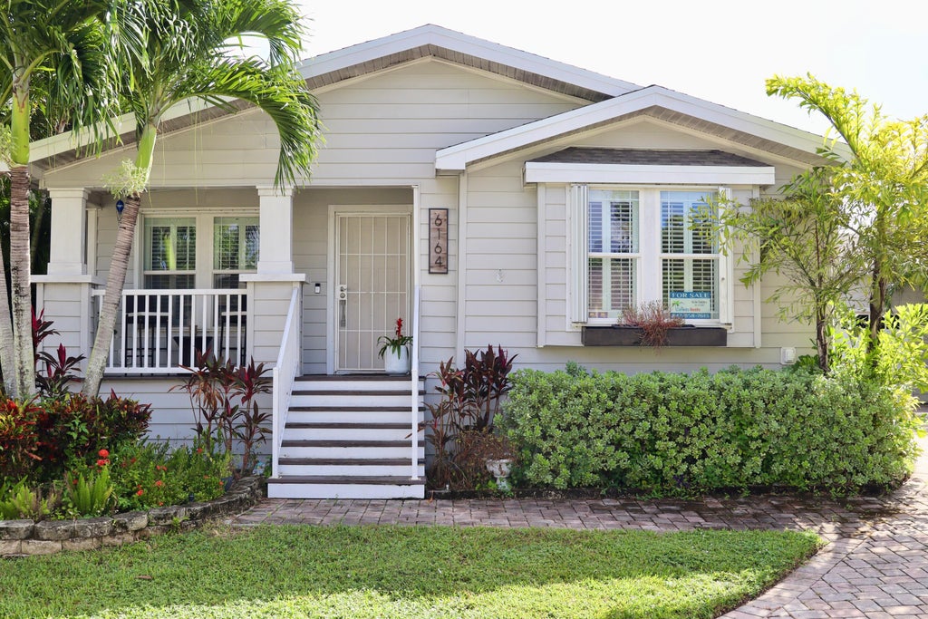 6164 N Ironwood Lane, Lantana