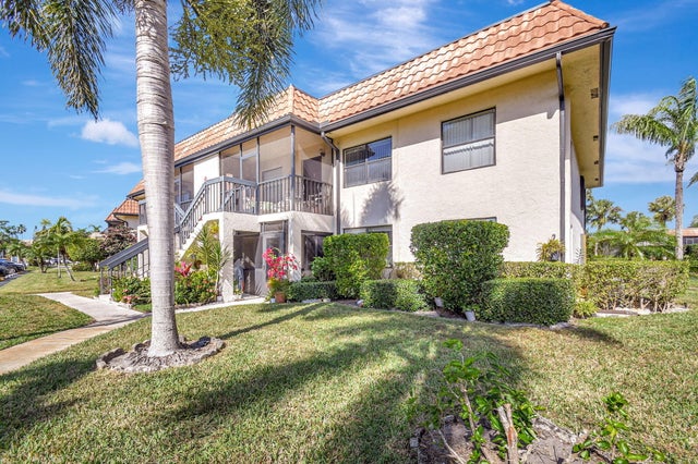 2 of 21 - 7166 Golf Colony Court #203, Lake Worth, FL