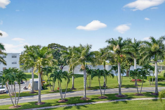 2 of 61 - 4054 Rexford C, Boca Raton, FL