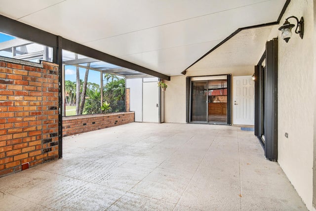 3 of 31 - 4572 Suburban Pines Drive, Lake Worth, FL