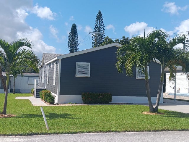 2 of 21 - 8328 Se Swan Avenue, Hobe Sound, FL