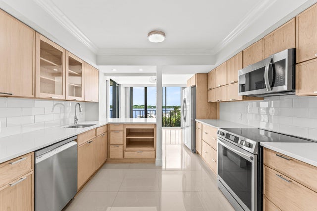 3 of 45 - 124 Lakeshore Drive #531, North Palm Beach, FL
