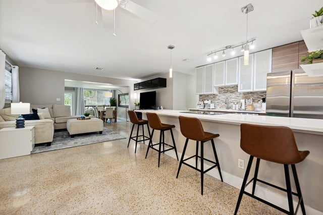 3 of 19 - 2507 Nw 8th Avenue, Wilton Manors, FL