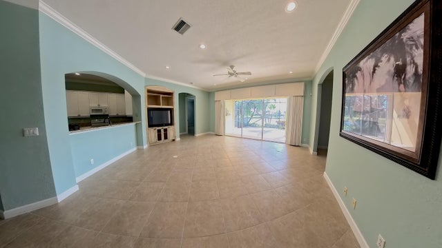 2 of 26 - 385 Nw Sheffield Circle, Port Saint Lucie, FL
