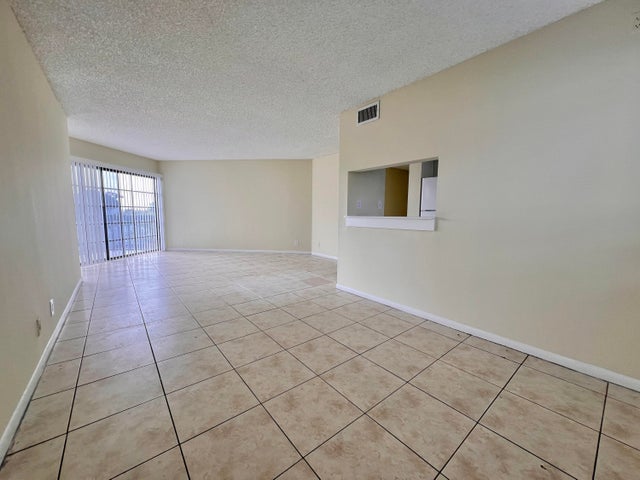 3 of 21 - 1820 N Congress Avenue #410, West Palm Beach, FL