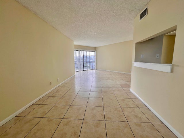 4 of 21 - 1820 N Congress Avenue #410, West Palm Beach, FL