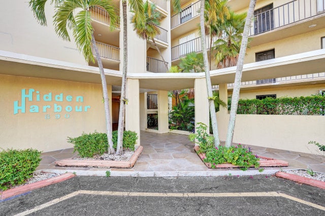 5 of 54 - 890 N Federal Highway #410, Lantana, FL
