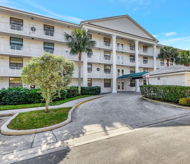 1 of 25 - 3516 Whitehall Drive #101, West Palm Beach, FL