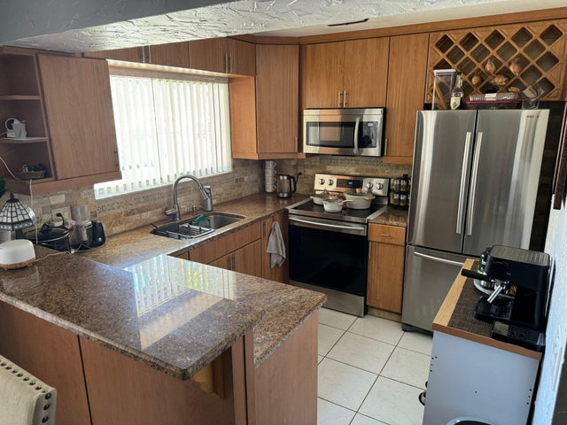 2 of 17 - 5288 Bosque Lane #53, West Palm Beach, FL
