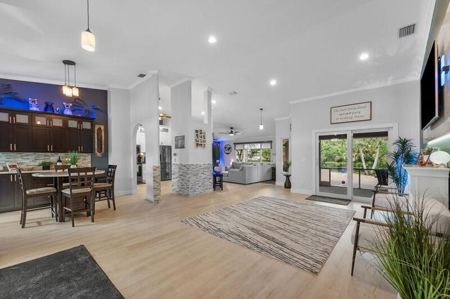 2 of 22 - 100 Royal Court, Royal Palm Beach, FL