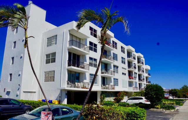 1 of 21 - 301 Croton Avenue #406, Lantana, FL