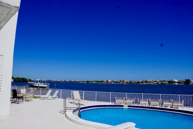 5 of 21 - 301 Croton Avenue #406, Lantana, FL
