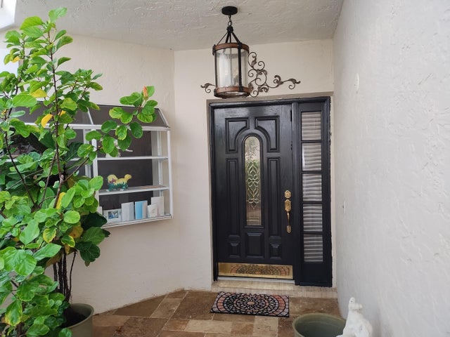 3 of 14 - 906 Dickens Place, West Palm Beach, FL