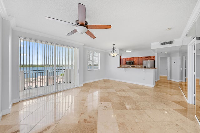 3 of 27 - 616 Clearwater Park Road #913, West Palm Beach, FL