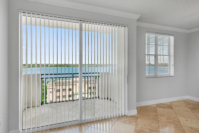 4 of 27 - 616 Clearwater Park Road #913, West Palm Beach, FL