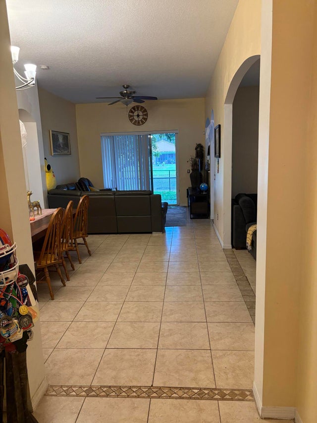 3 of 17 - 216 Seminole Lakes Drive, Royal Palm Beach, FL