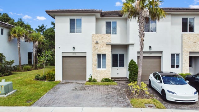 1710 Pioneer Way, Royal Palm Beach