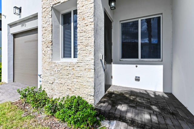 2 of 43 - 1710 Pioneer Way, Royal Palm Beach, FL