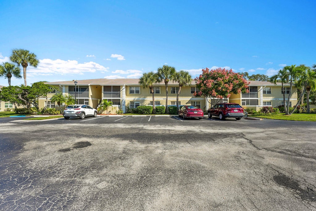 1548 Se Royal Green Circle #m108, Port Saint Lucie