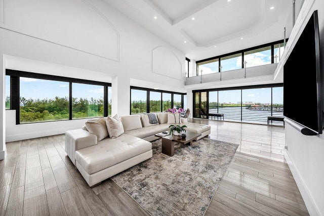 4 of 71 - 900 Ne Spanish River Boulevard #7e, Boca Raton, FL