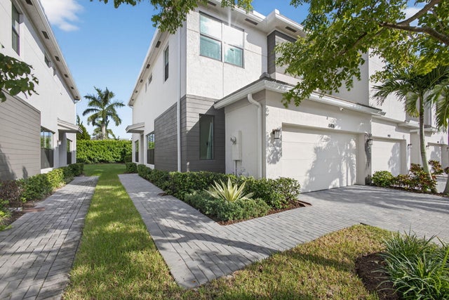 2 of 40 - 4406 Serpens Lane, Lake Worth, FL