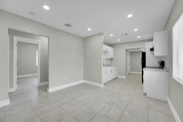 4 of 28 - 306 N 28th Street, Fort Pierce, FL