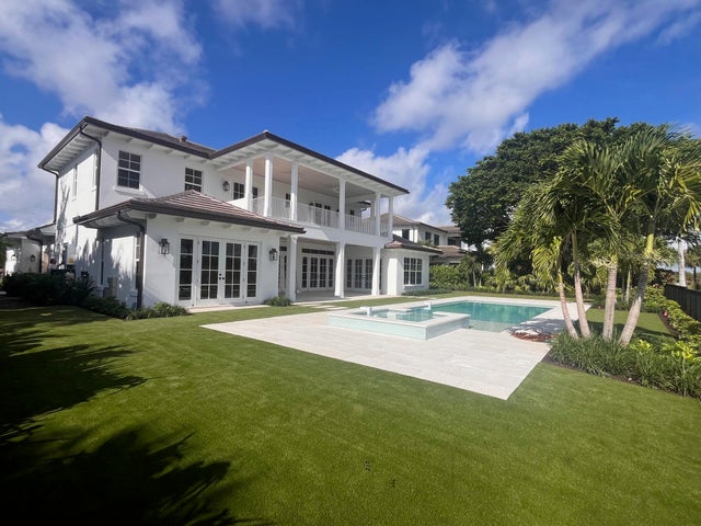 525 Greenway Drive, North Palm Beach