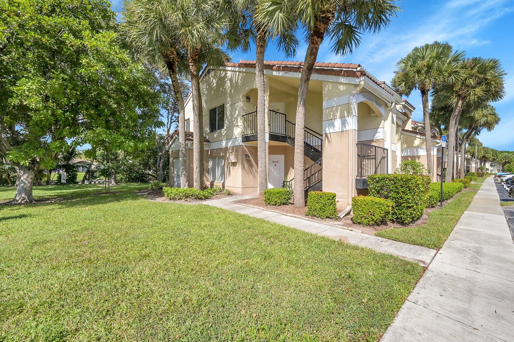 815 W Boynton Beach Blvd #14-201, Boynton Beach