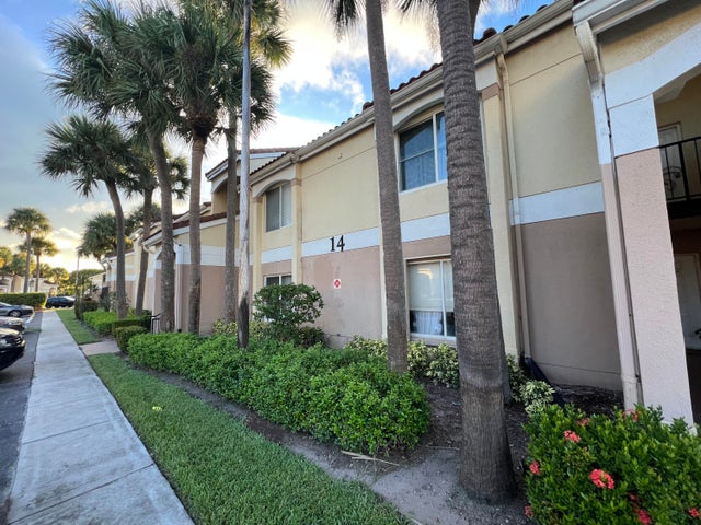 3 of 3 - 815 W Boynton Beach Boulevard #14-201, Boynton Beach, FL