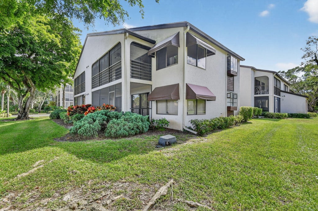 5040 Rose Hill Drive #206, Boynton Beach