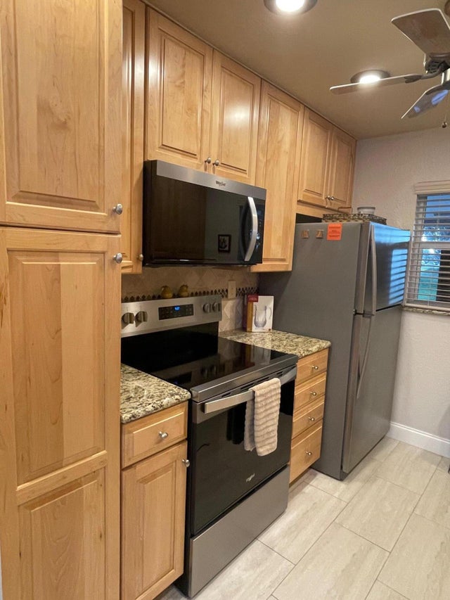 4 of 44 - 100 Leisure Lake Circle #109, Boynton Beach, FL