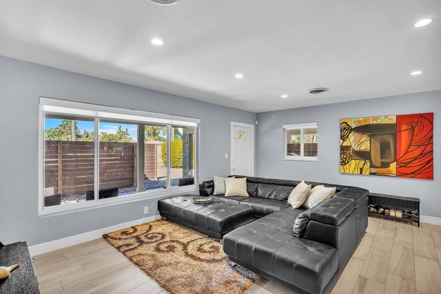 5 of 28 - 3098 Ne 5th Avenue, Boca Raton, FL