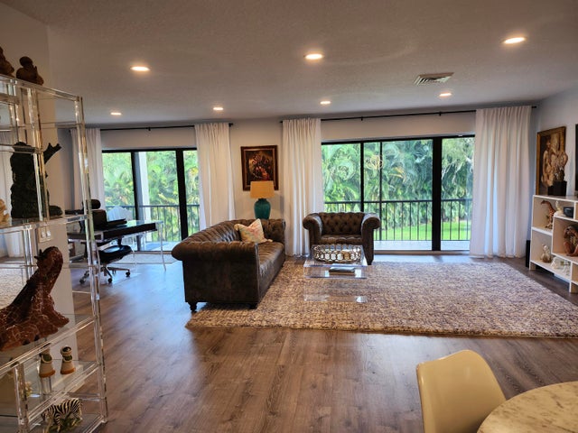 4 of 29 - 1707 Consulate Place #202, West Palm Beach, FL