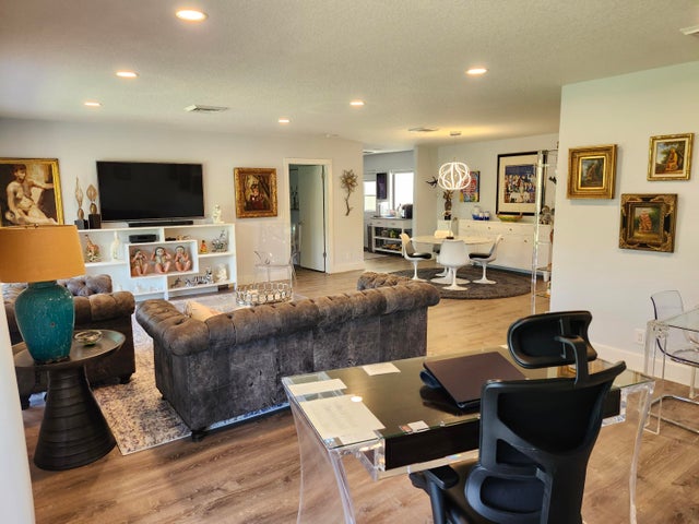 5 of 29 - 1707 Consulate Place #202, West Palm Beach, FL