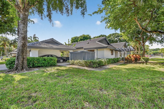 1 of 64 - 10101 Ashwood Place, Boynton Beach, FL