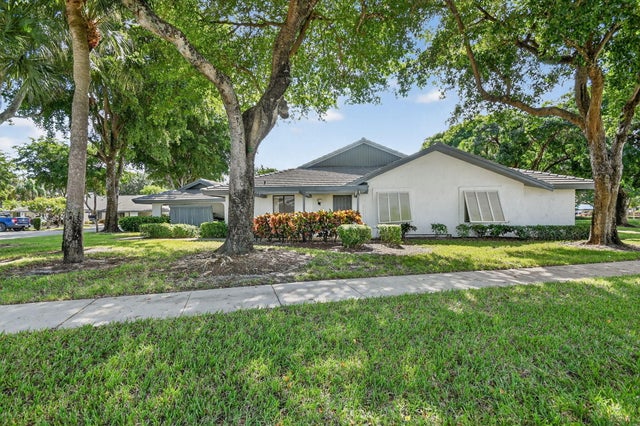 2 of 64 - 10101 Ashwood Place, Boynton Beach, FL