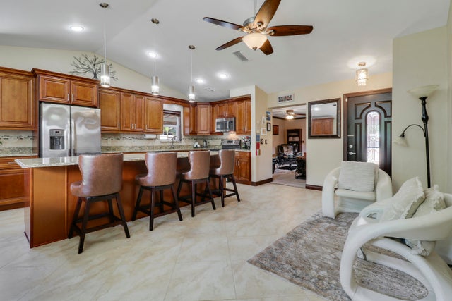 5 of 37 - 10438 Pippin Lane, Royal Palm Beach, FL