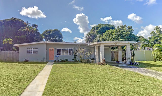 2 of 28 - 328 E Jasmine Drive, Lake Park, FL