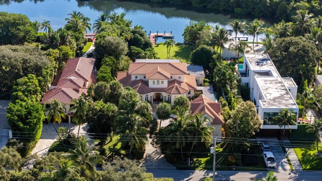 1 of 22 - 310 N Atlantic Drive, Lantana, FL