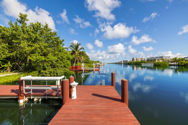 4 of 22 - 310 N Atlantic Drive, Lantana, FL