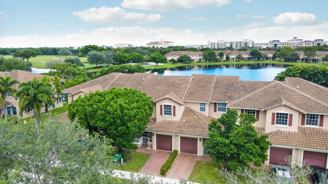 2 of 48 - 3532 Parkside Drive, Davie, FL