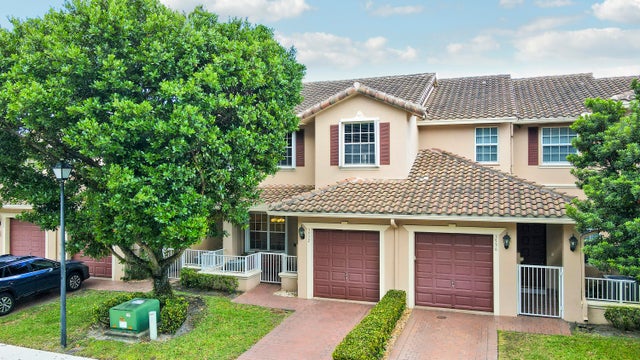 5 of 48 - 3532 Parkside Drive, Davie, FL